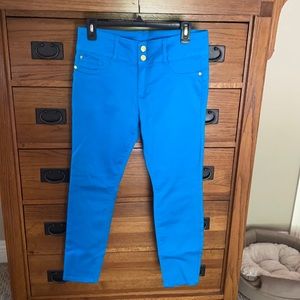 Ladies stretched straight leg jeans/pants